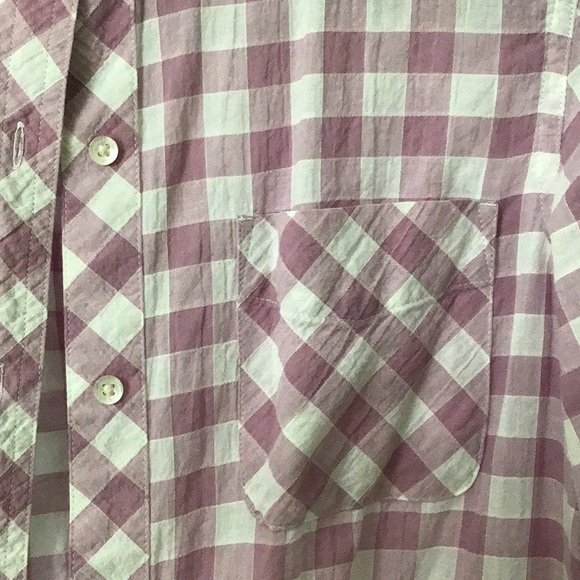 NWOT Eddie Bauer Classic Fit Shirt Medium  99% Cotton. 1% Spandex. White & Mauve - Picture 2 of 8